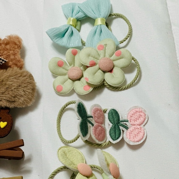 Kids Hair Accessories Set - Pastel and Neutral Tones Bear and garden theme - Picture 6 of 8